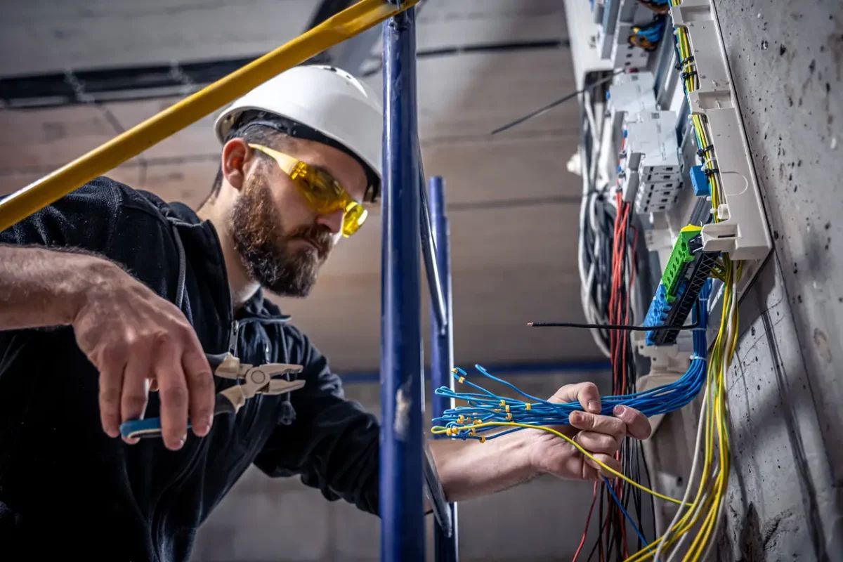 Endüstriyel Elektrik Arıza Hizmeti